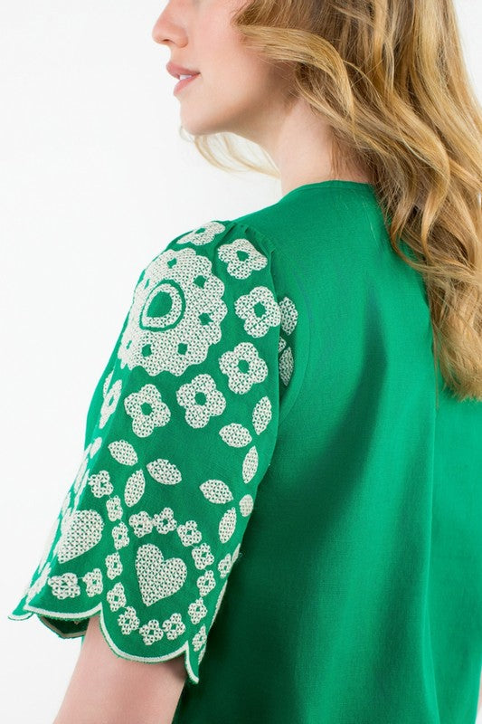 Hadley Embroidered Scallop Sleeve Top – Emerald THML