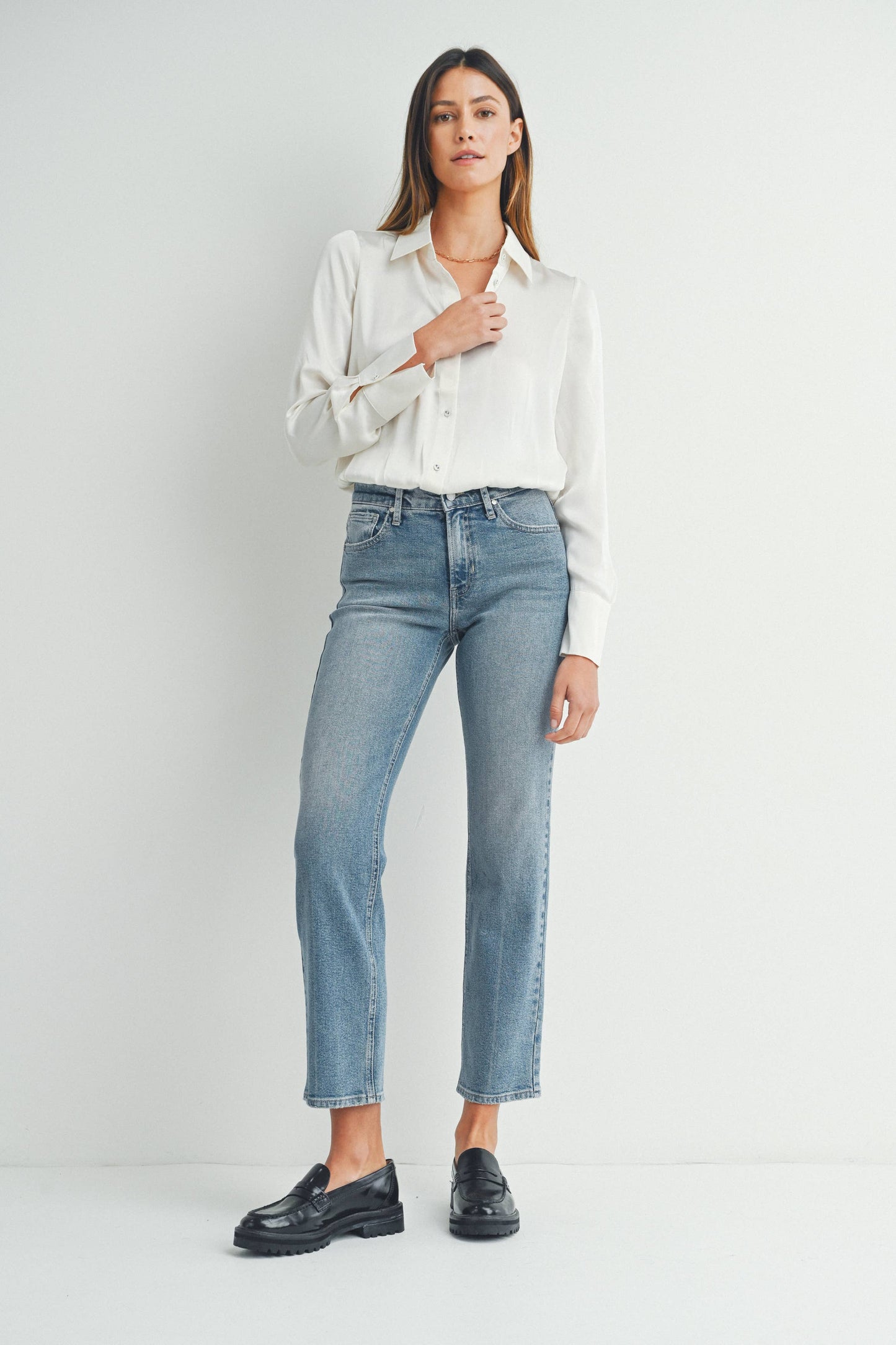 Lila Jeans – Clean Mid Rise Straight