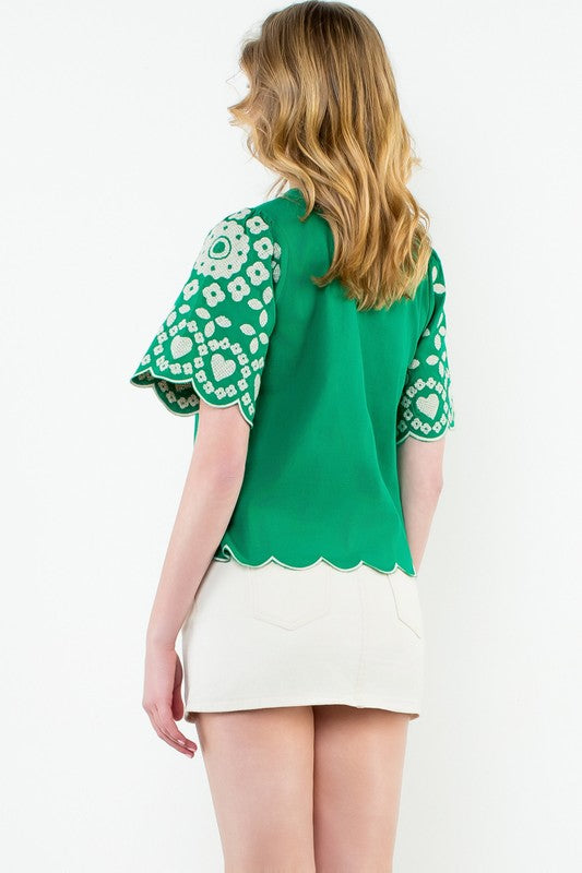 Hadley Embroidered Scallop Sleeve Top – Emerald THML
