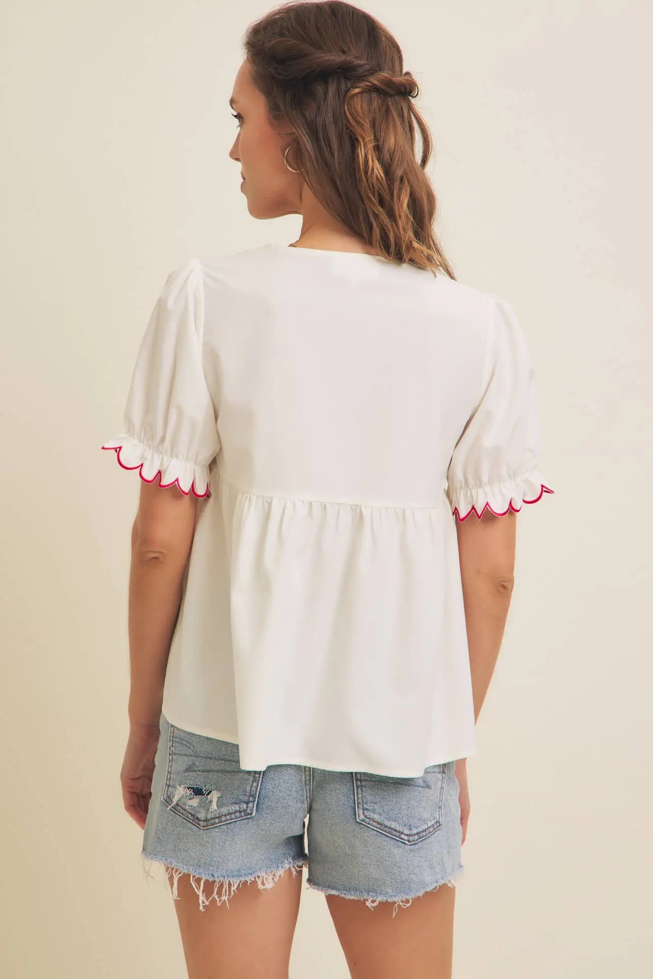 Laurel Contrast Scallop Puff Sleeve Top - Tops