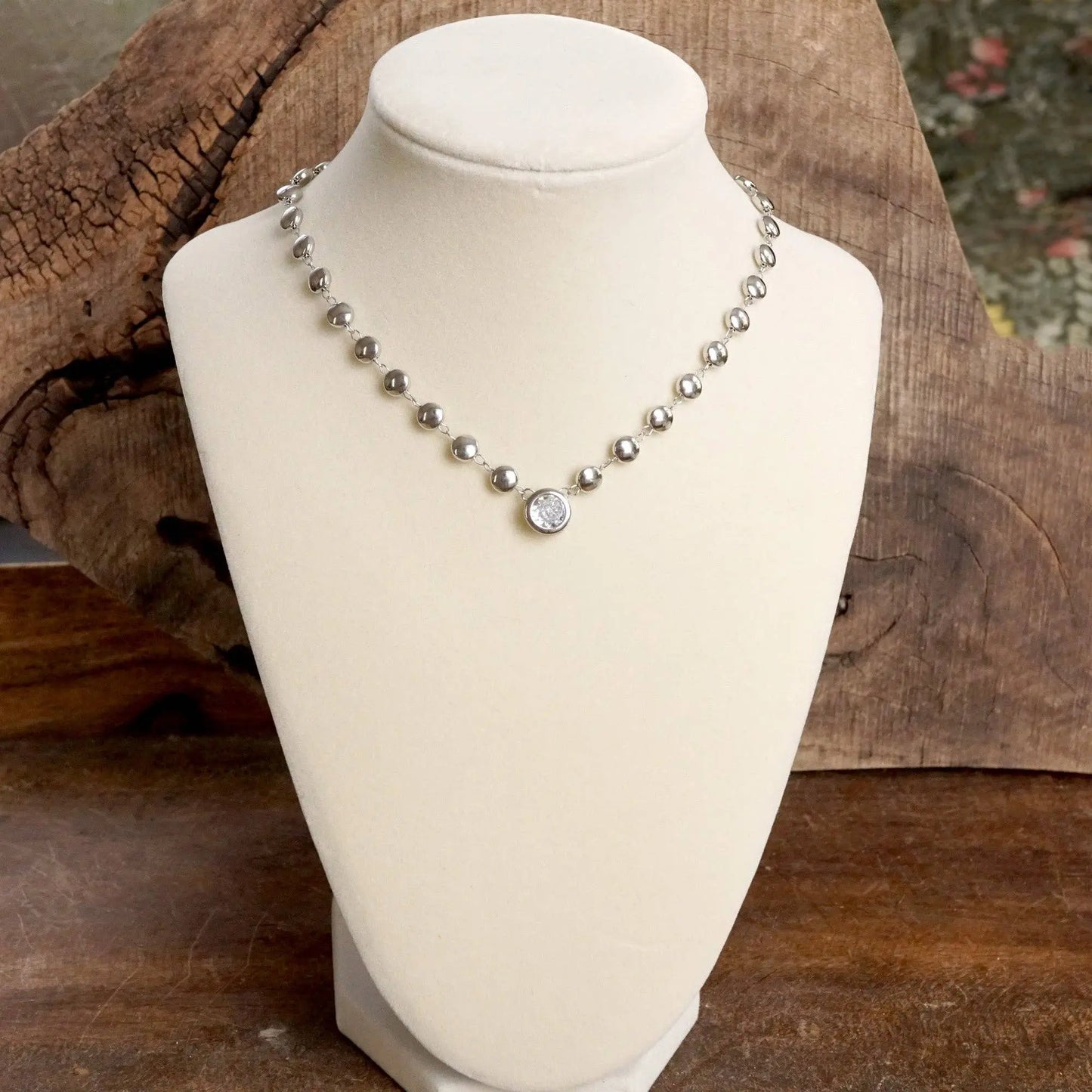 The Isla Dot Necklace - Jewelry