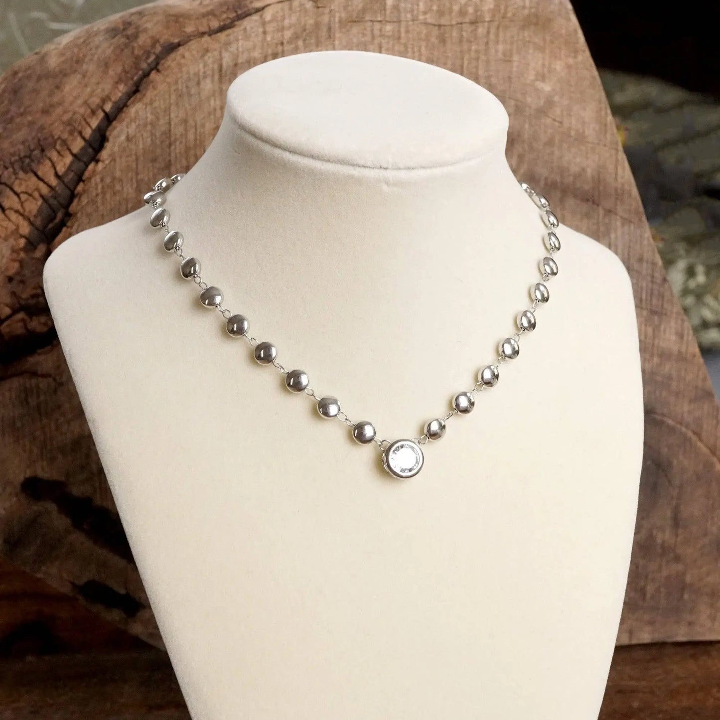 The Isla Dot Necklace - Jewelry