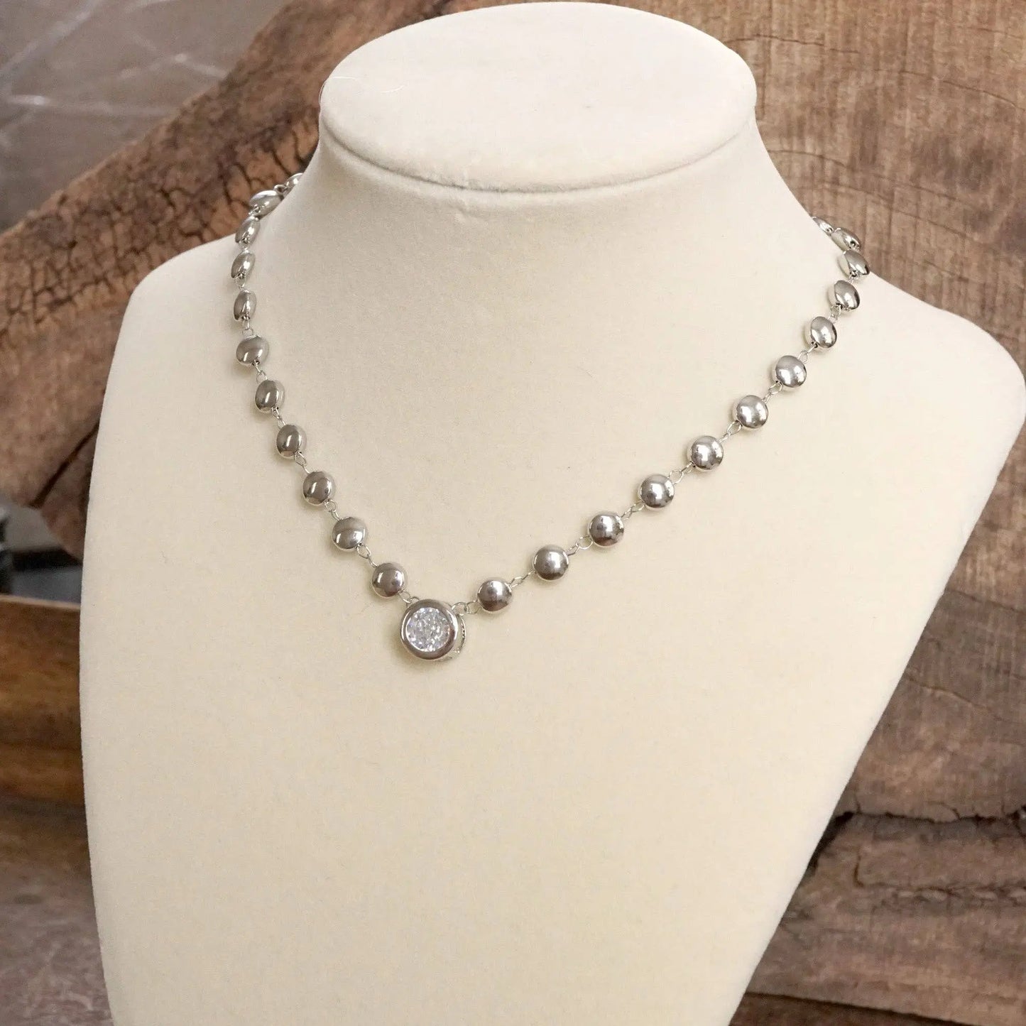 The Isla Dot Necklace - Jewelry