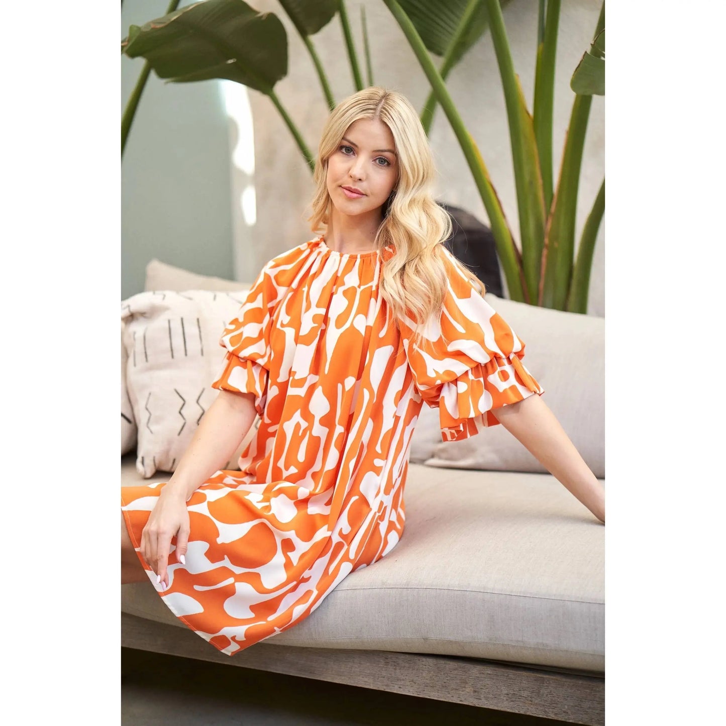 The Sutton Geometric Balloon Sleeve Dress - Dresses