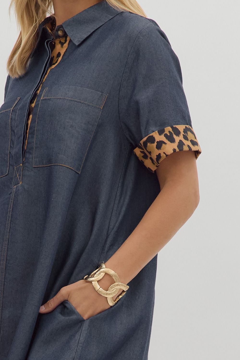 The Rory Leopard-Cuff Chambray Dress Entro