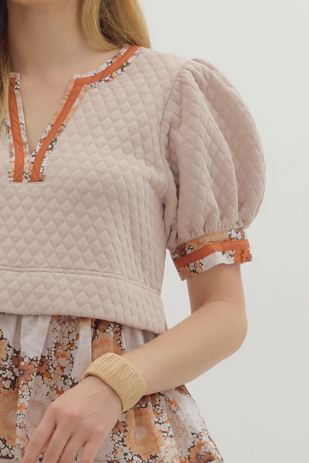 Mae Floral Ruffle Accent Knit Top Entro