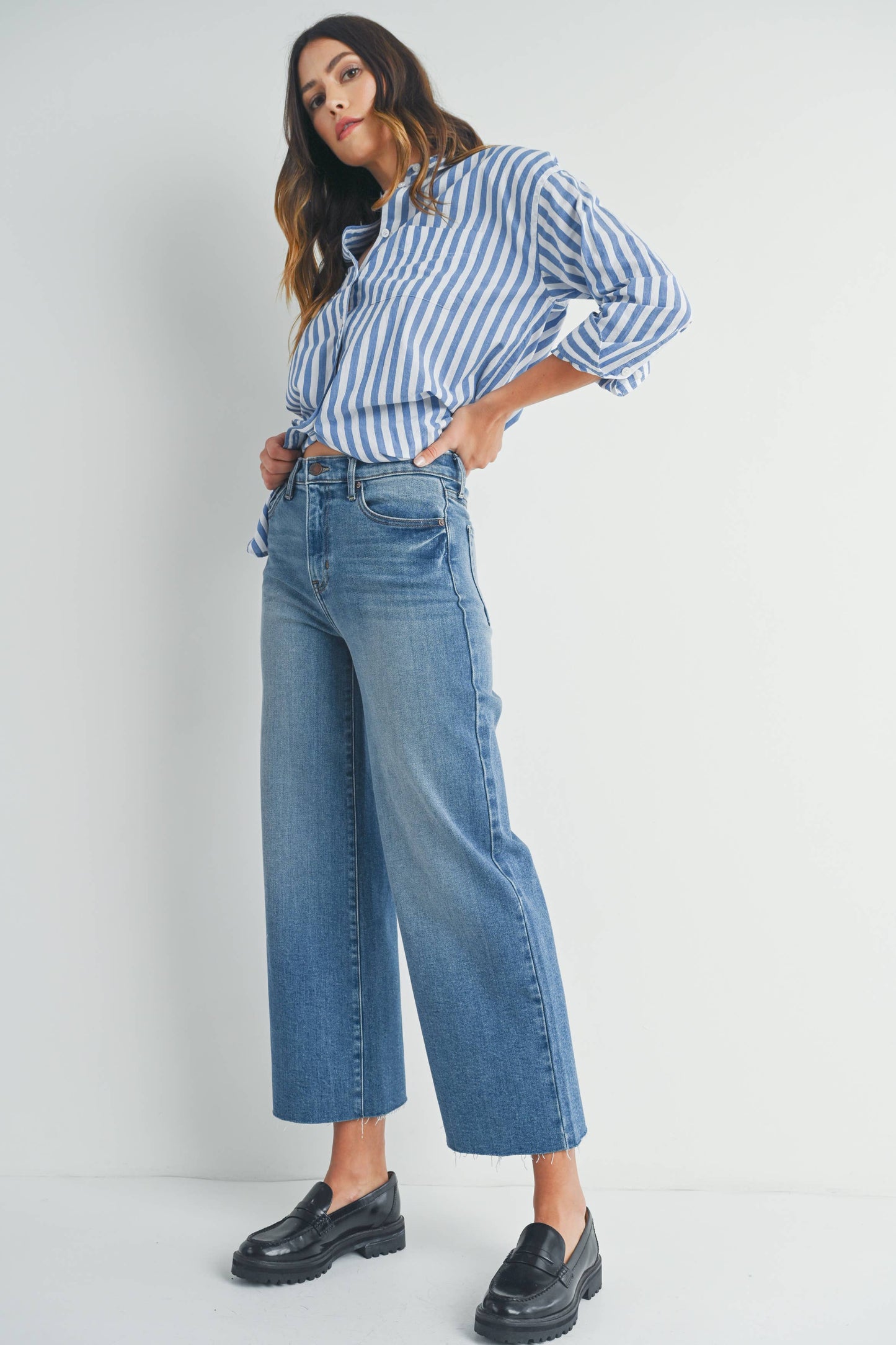 Alice Jeans – Scissor Cut Wide Leg (Medium Wash)