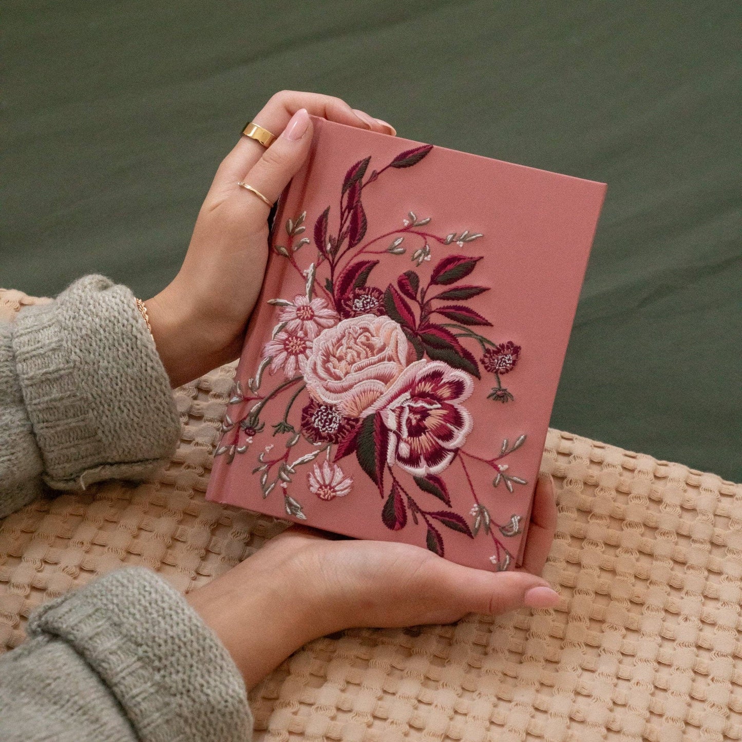 ‘Rosedal’ CSB Notetaking Bible – Blush Botanical