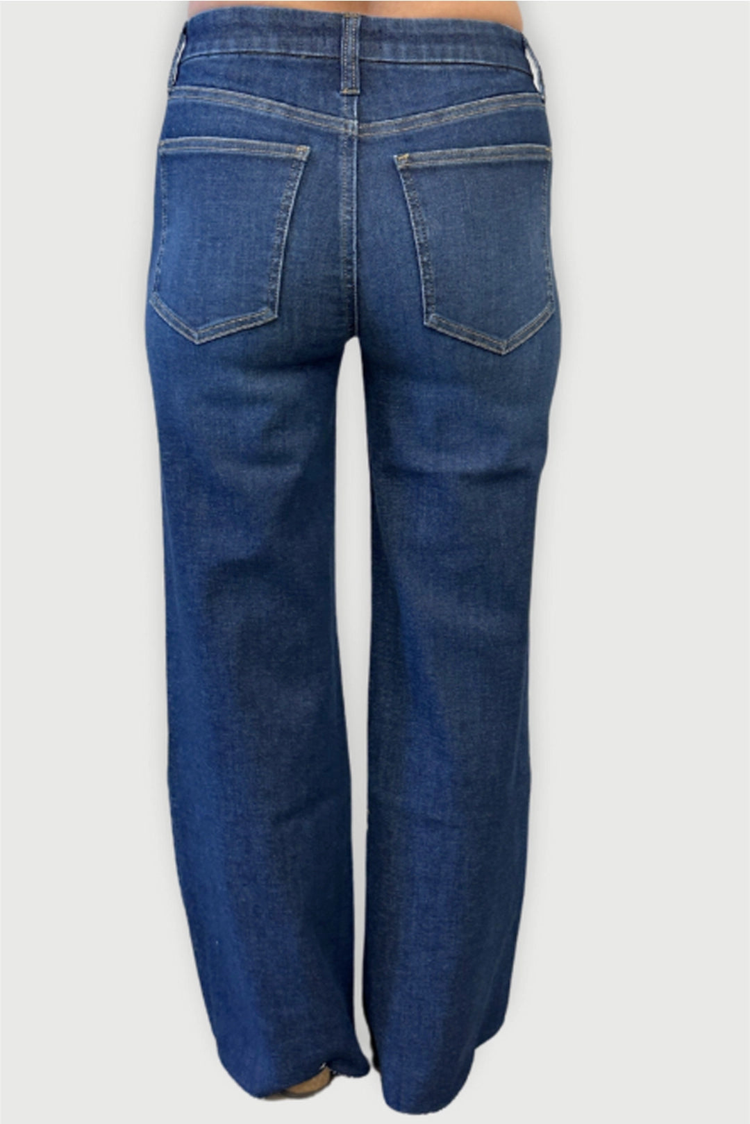 Oliver Logan Crawford mid-rise fitted wide-leg jeans in dark worn wash, showcasing the stylish denim fit and design.