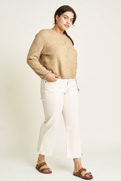 Oliver Logan Addington ankle crop mid-rise jeans in ecru, casual denim bottoms with a fitted ankle-length design.