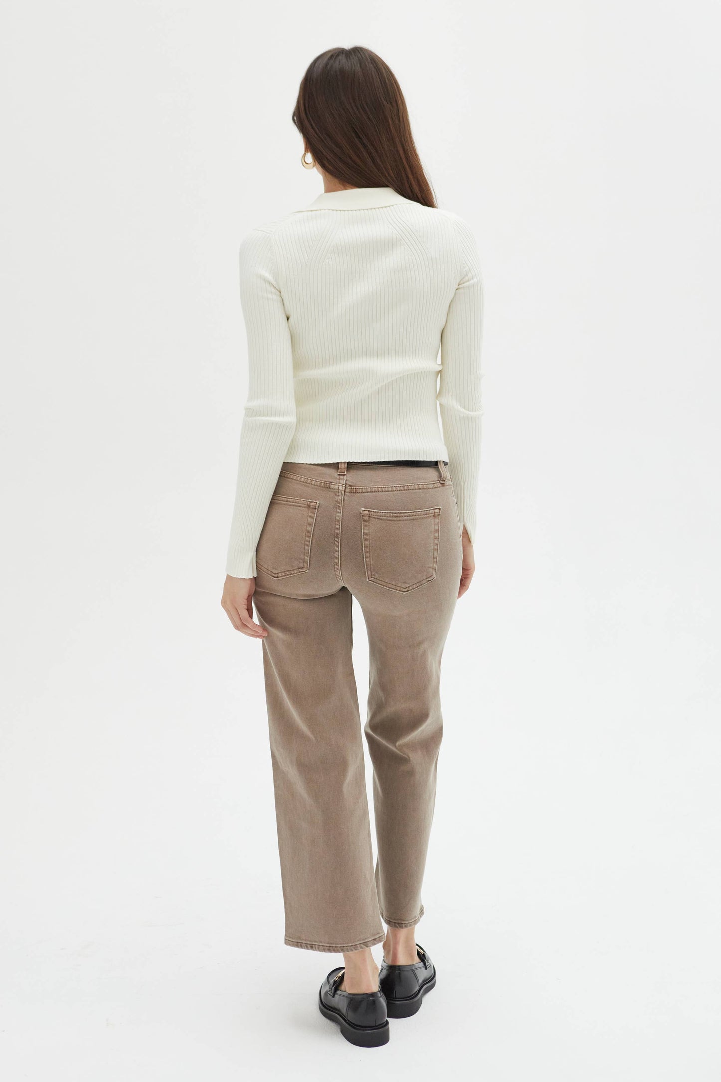 Oliver Logan Addington ankle crop mid-rise jeans in brown mix, showing the stylish denim bottoms with a cropped fit.