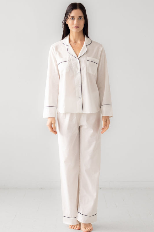 Salua Lingerie classic woven cotton pajamas set with long sleeves and matching pants, soft and comfortable sleepwear.