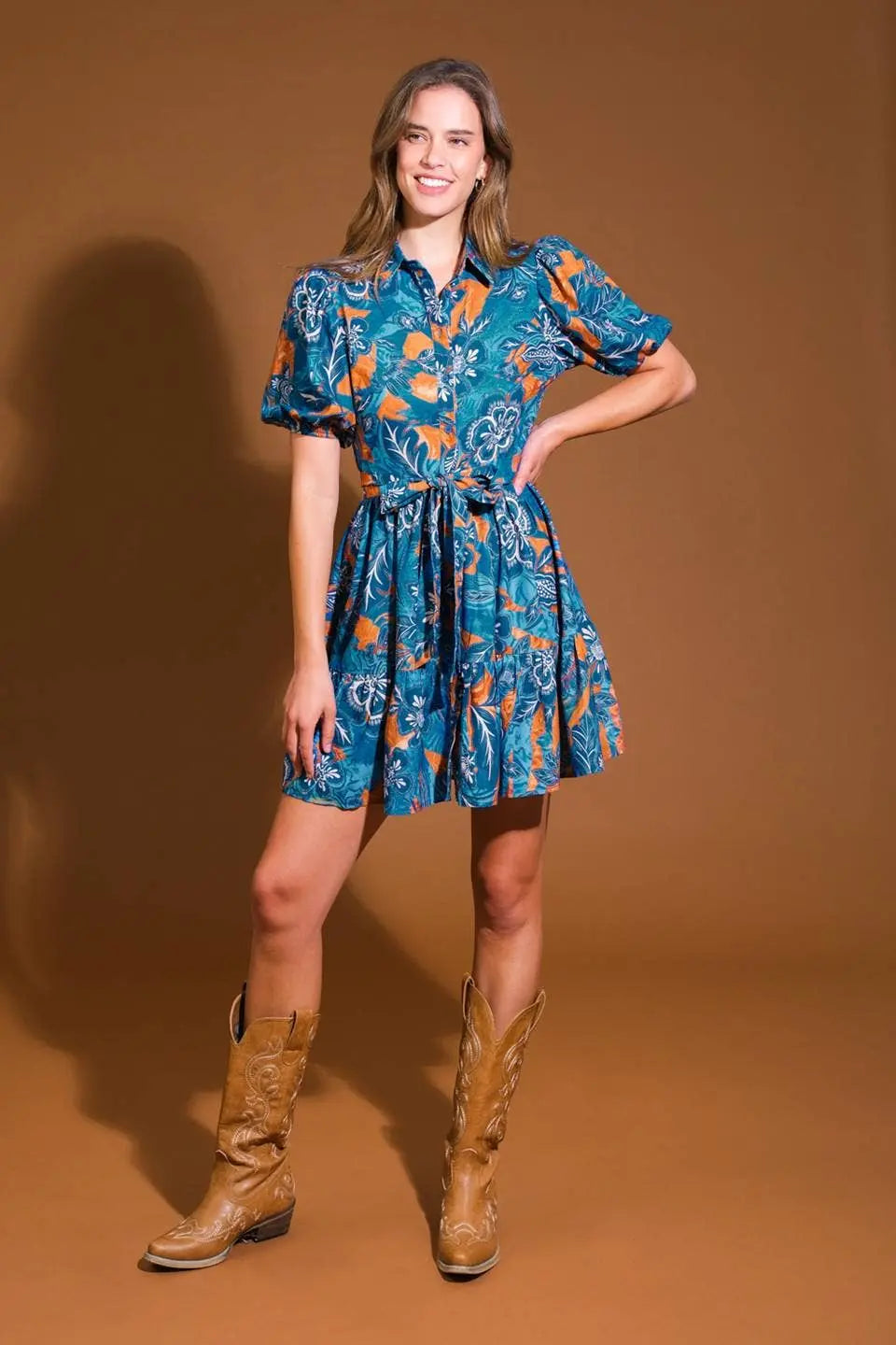 Flying Tomato Fiona printed mini dress, lightweight dress with colorful floral pattern and short sleeves, perfect for casual summer wear.
