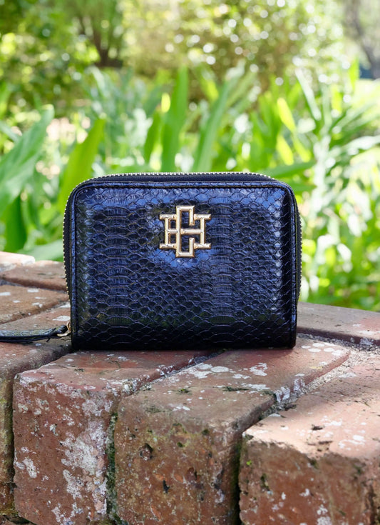 Nadine Zippered Wallet in Black - Wallets