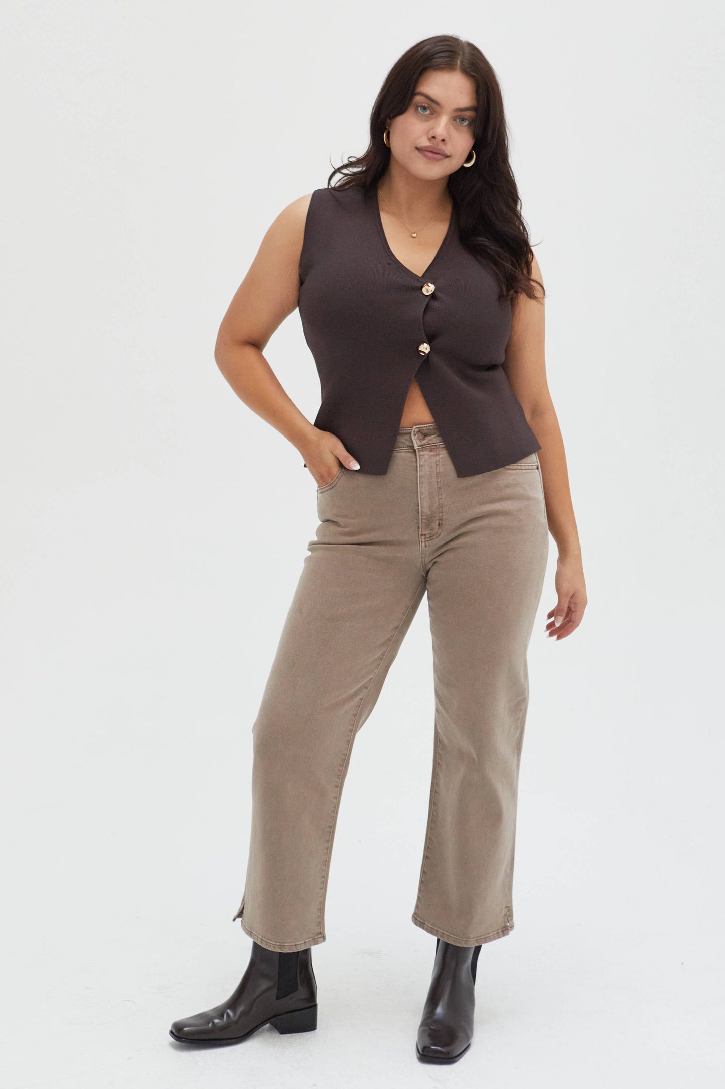 Oliver Logan Addington ankle crop mid-rise jeans in brown mix, denim bottoms with a fitted style and cropped length.