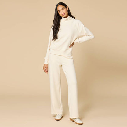 Athleisure Dreamtech Mock Neck Set