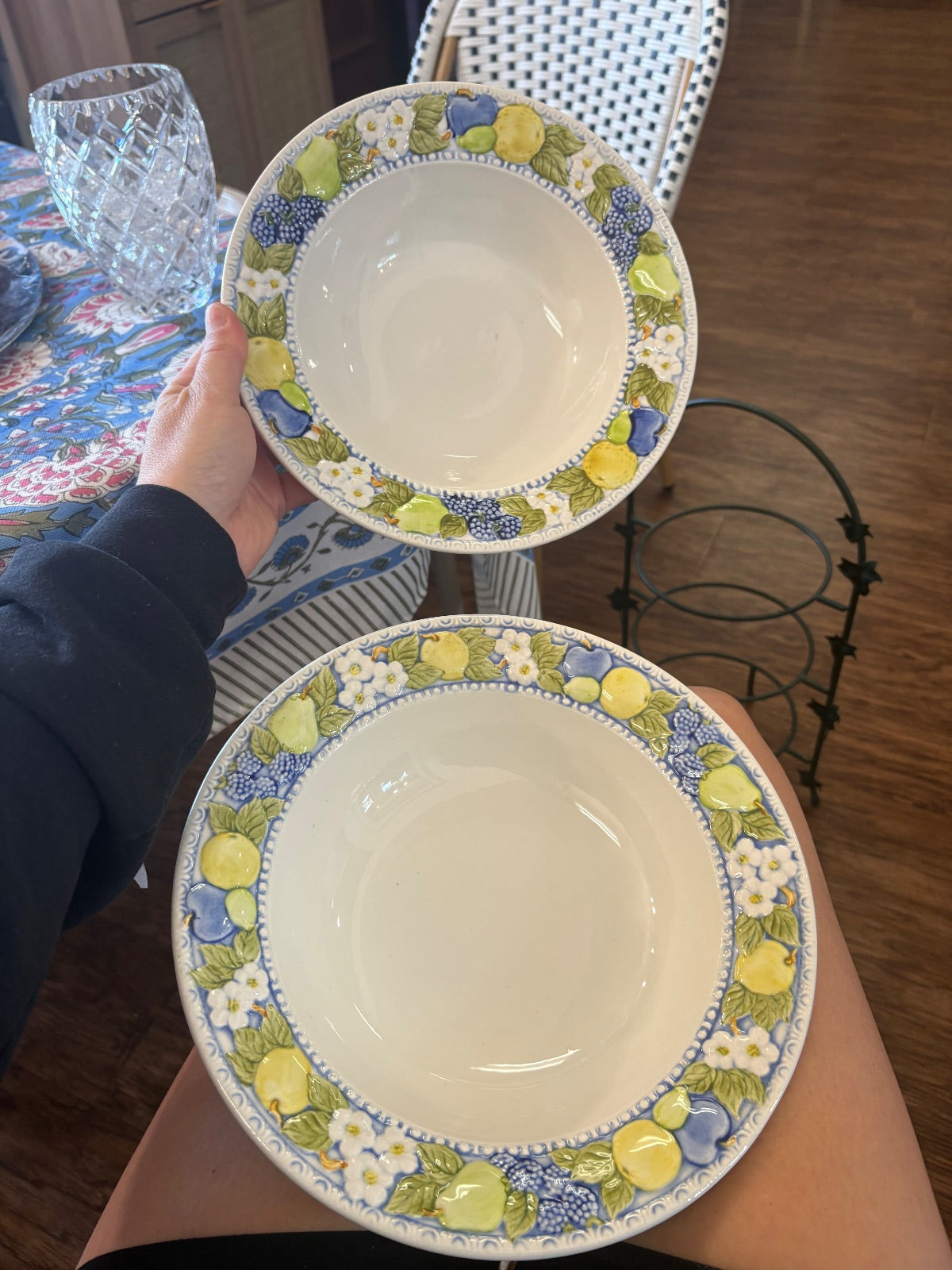 Pair Vintage Vernon Ware by Metlox Della Robbia Serving Bowls – California Pottery, Pair by Metlox