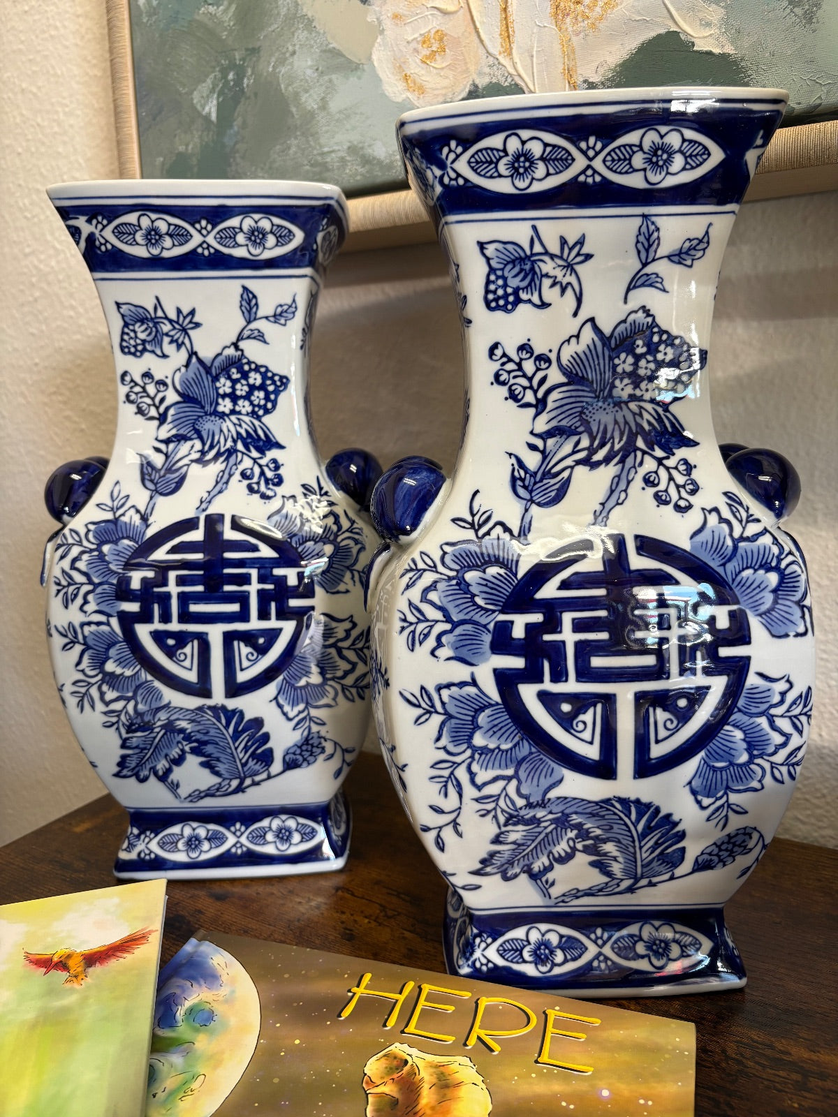 Elegant Longevity vase for home decor, featuring a sleek design with a glossy finish, ideal for displaying flowers or as a decorative piece.